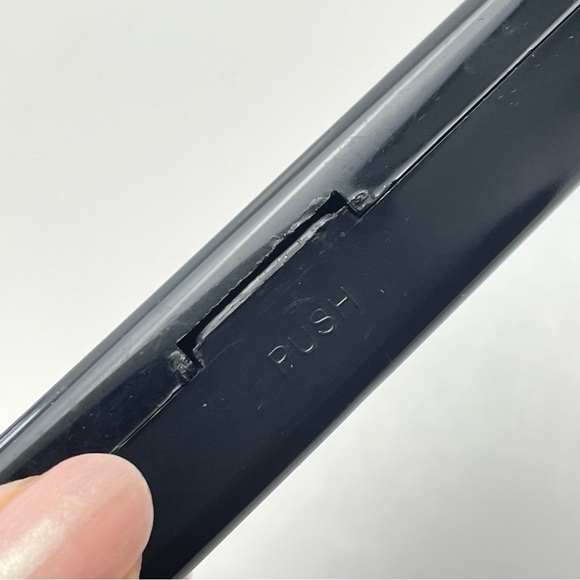 Vintage Kleenex Mirror Plastic Travel Case - Picture 7 of 12